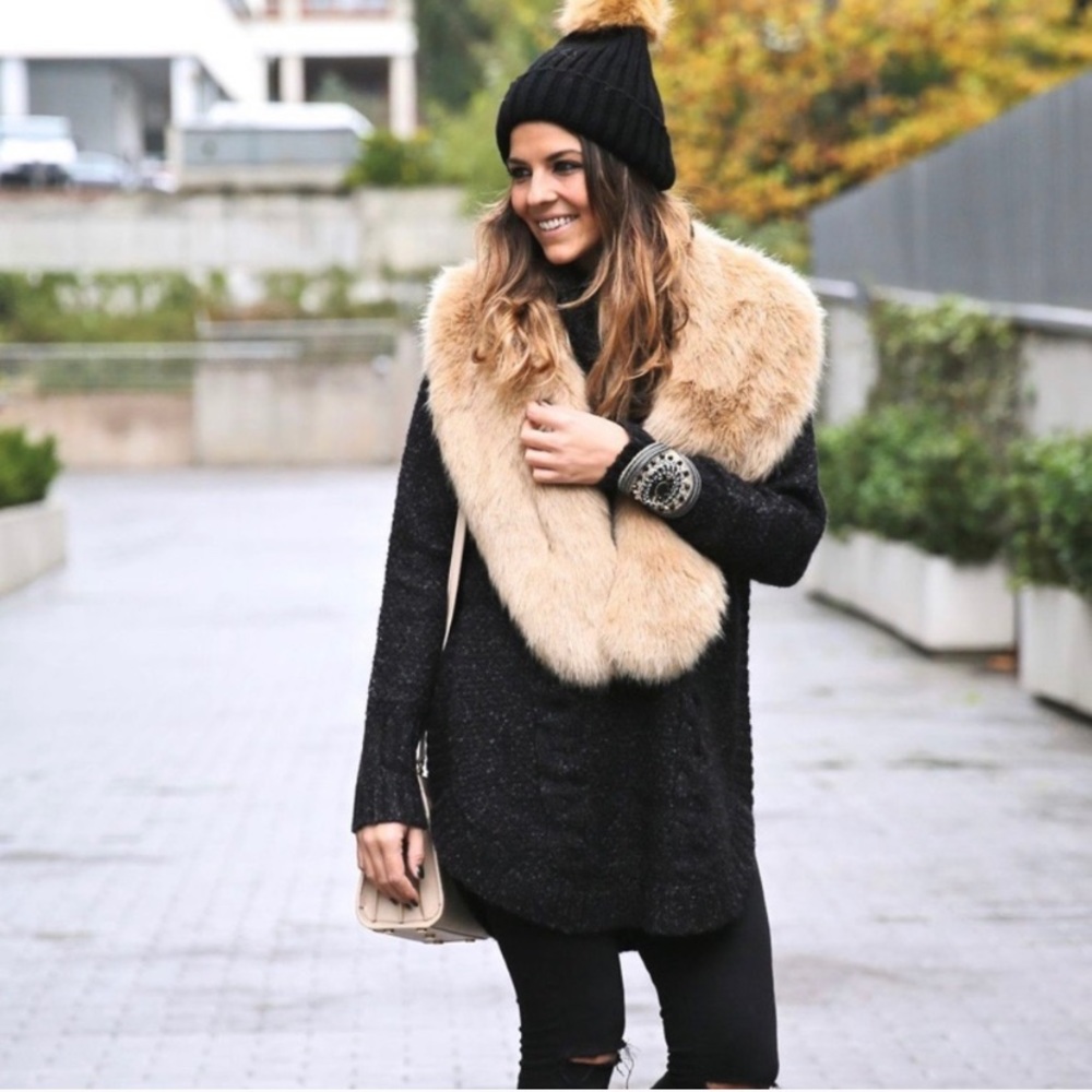 Zara Soft Pink Faux Fur Stole